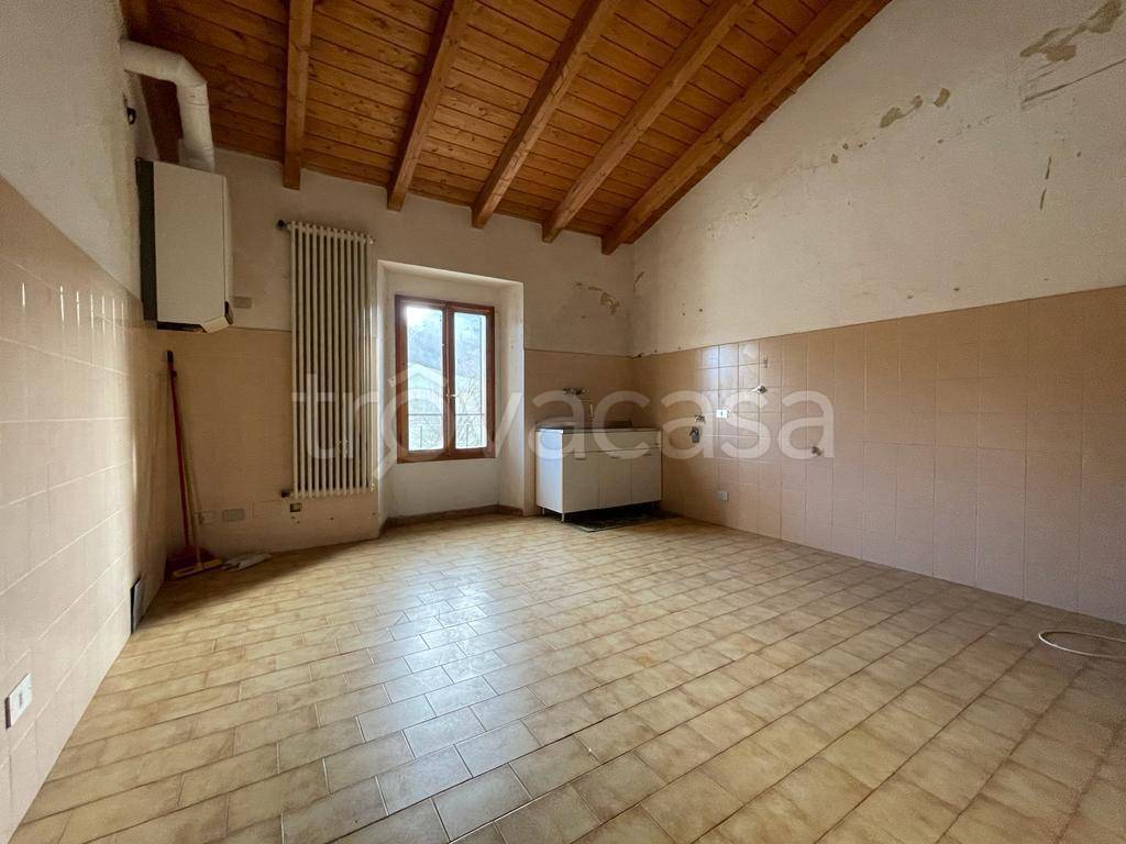 Appartamento in vendita a Vergato sp24