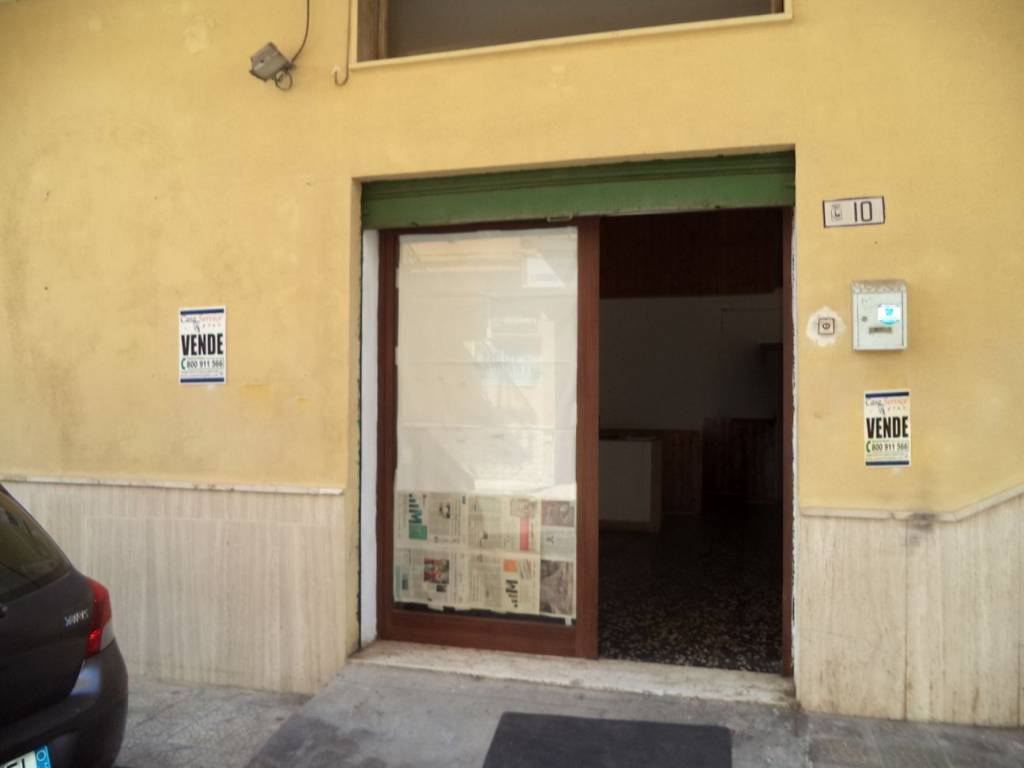 Negozio in vendita a Gallipoli via Siena