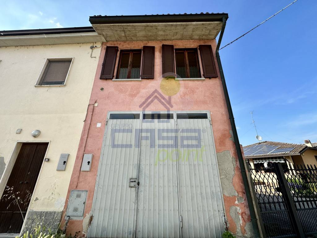 Casa Indipendente in vendita a Sant'Angelo Lodigiano via San Bartolomeo n-32