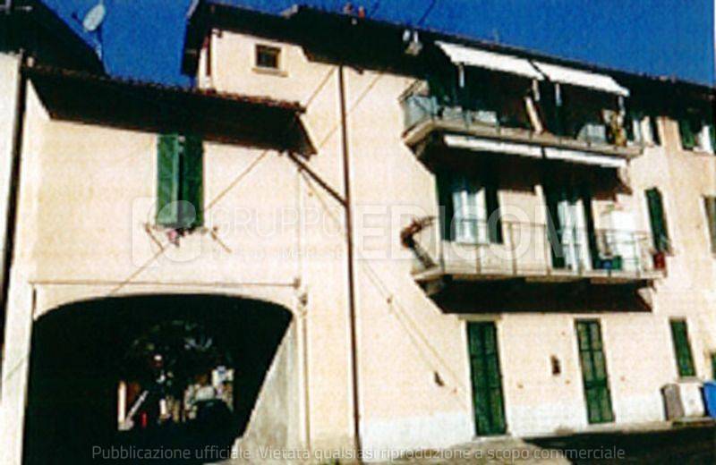 Appartamento all'asta a Calco via Italia, 102