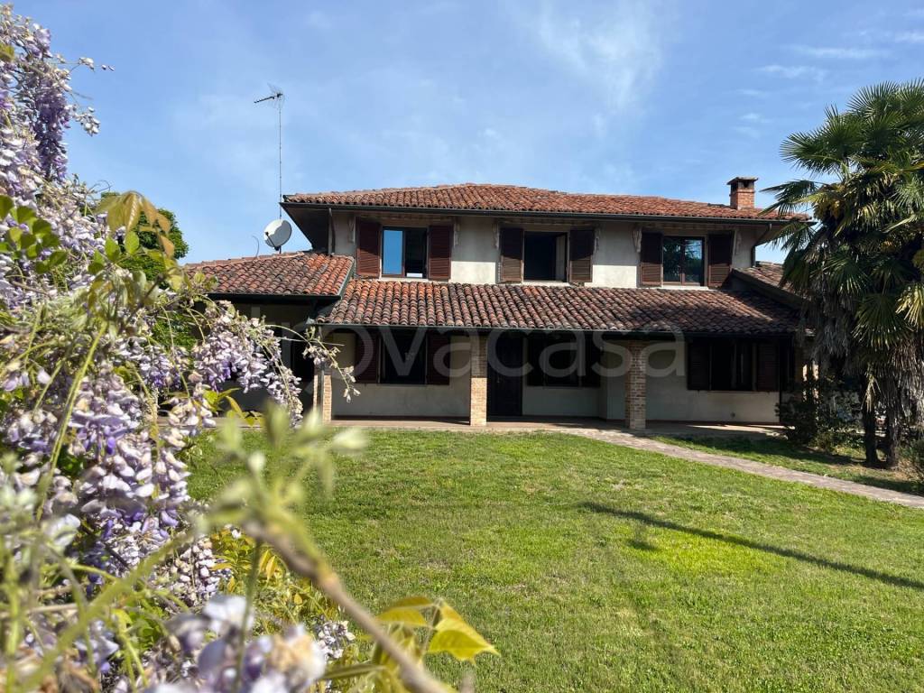 Villa in vendita a Montechiaro d'Asti via Mairano, 65