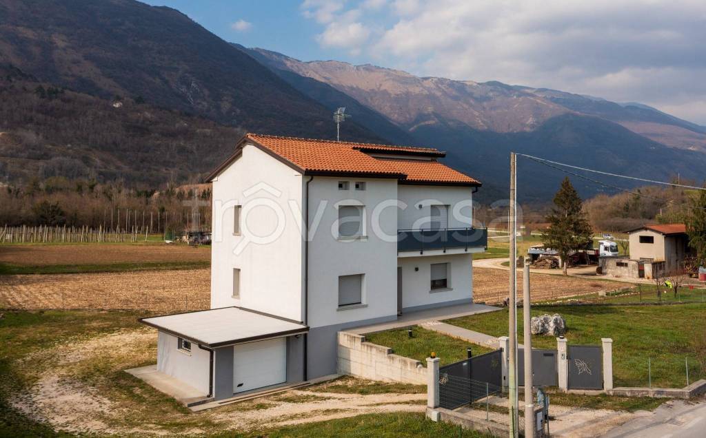 Villa in vendita a Caneva via Col De Rust