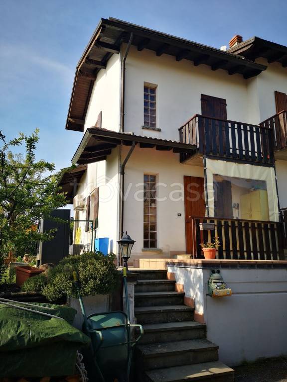 Casa Indipendente in in vendita da privato a Lizzano in Belvedere località Gabba, 33