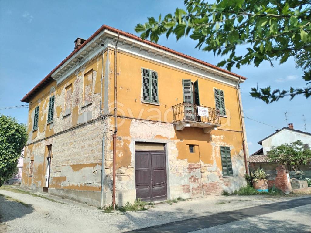Rustico in vendita a Vignale Monferrato sp72