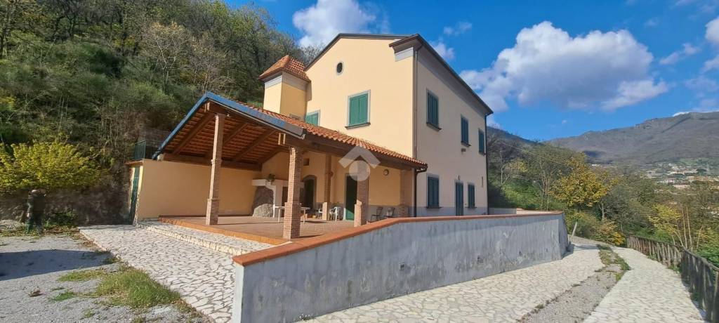 Villa in vendita a Nocera Superiore via Citola