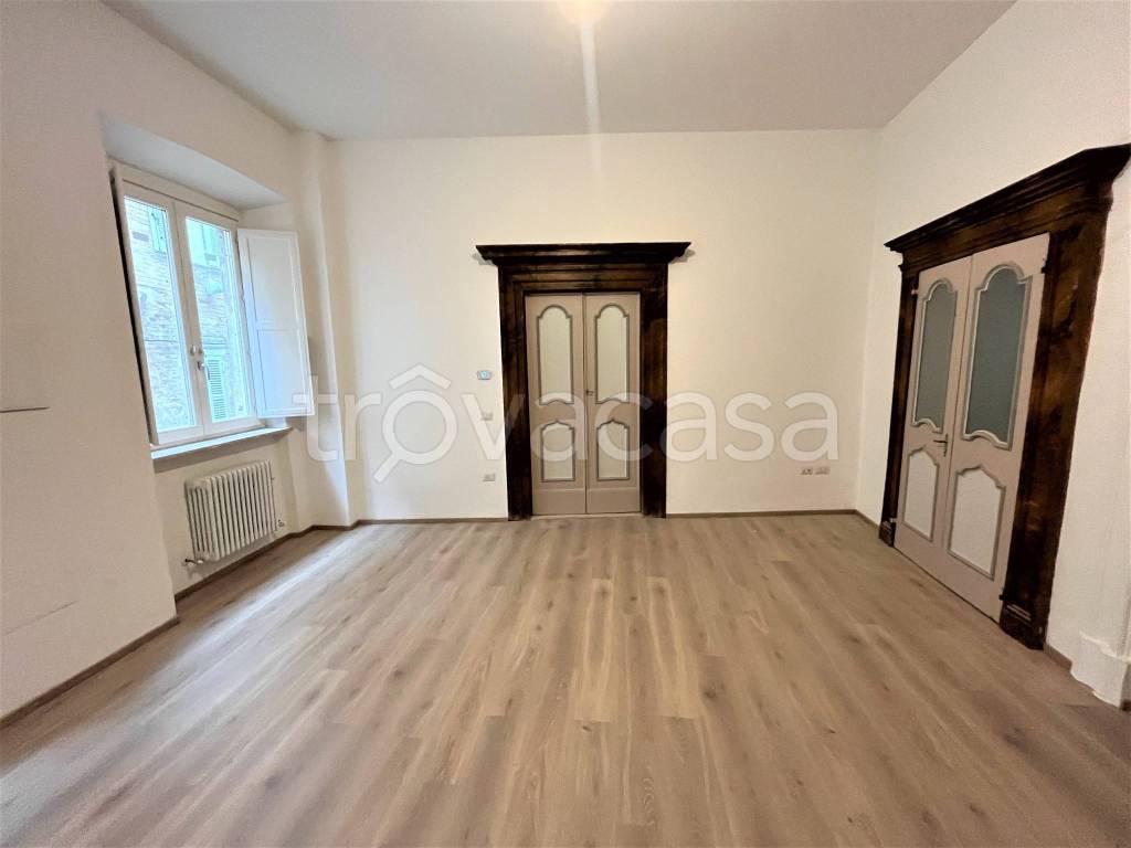Appartamento in vendita a Urbino via del Leone