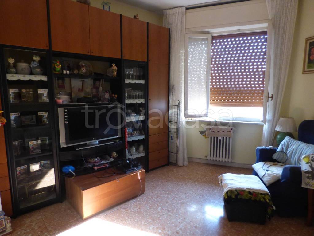Appartamento in vendita a Vigevano viale Giacomo Leopardi