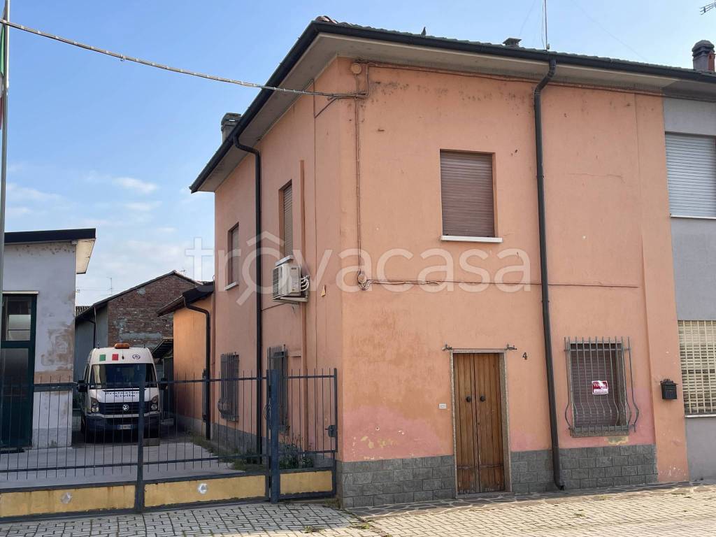 Casa Indipendente in vendita a Turano Lodigiano via Antonio Gramsci, 19