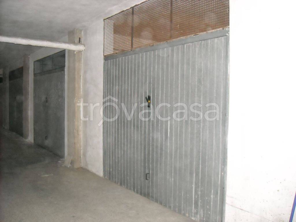 Garage in vendita a Caltagirone via al Idrisi, 83