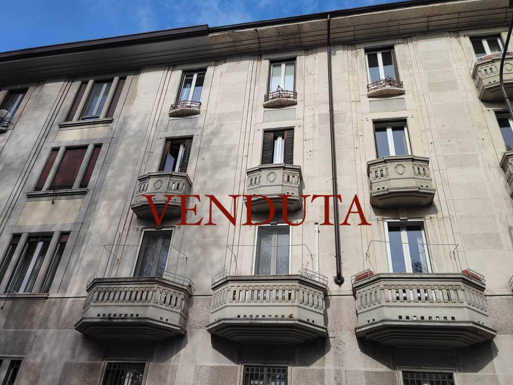Appartamento in vendita a Milano via Giuseppe Dezza