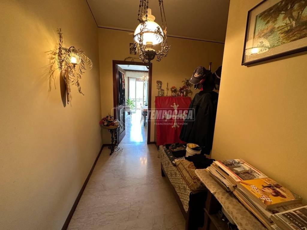 Appartamento in vendita a Salsomaggiore Terme via delle Terme, Bagni di Tabiano 2