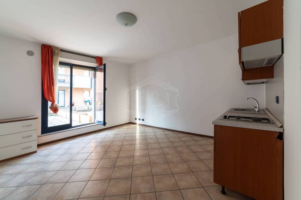 Appartamento in vendita a Torino via Cesana, 11