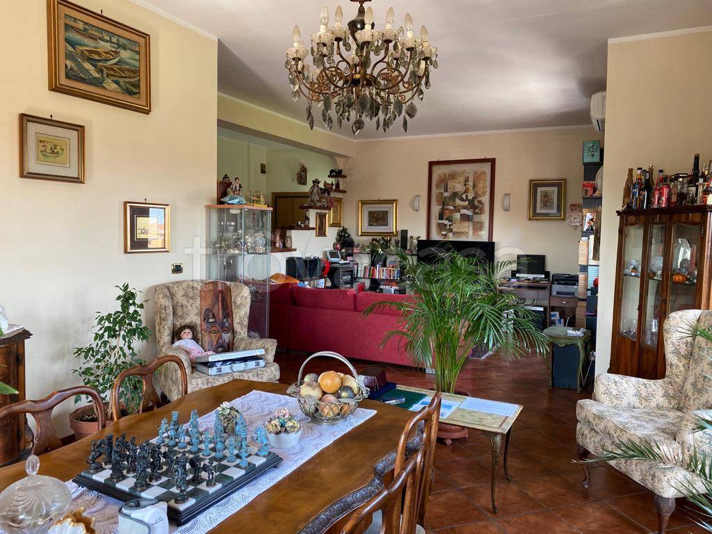Appartamento in vendita a Roma via Alessandro Santini