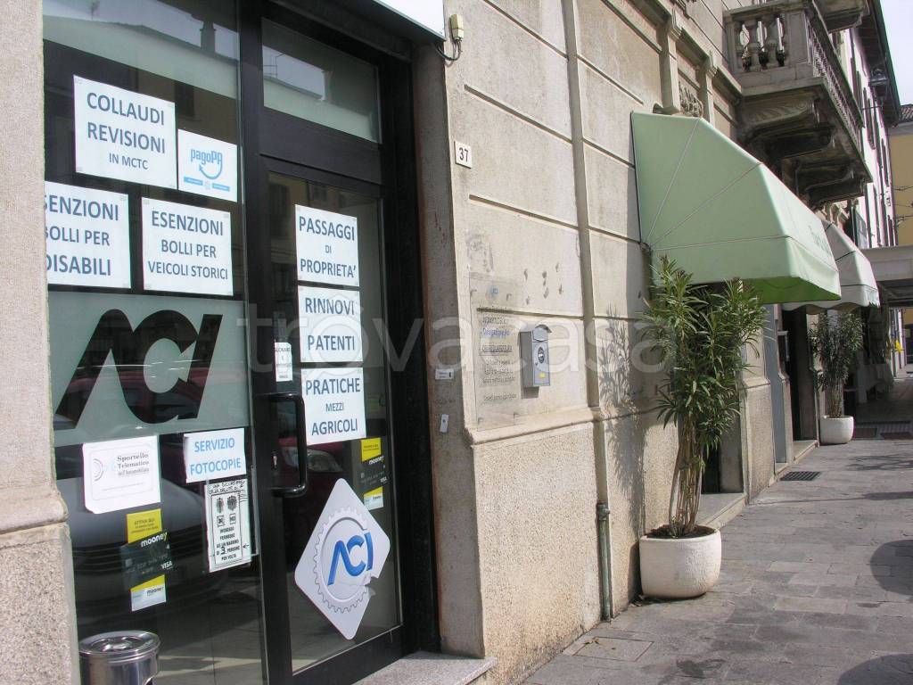 Ufficio in in vendita da privato a Carpaneto Piacentino via Guglielmo Marconi
