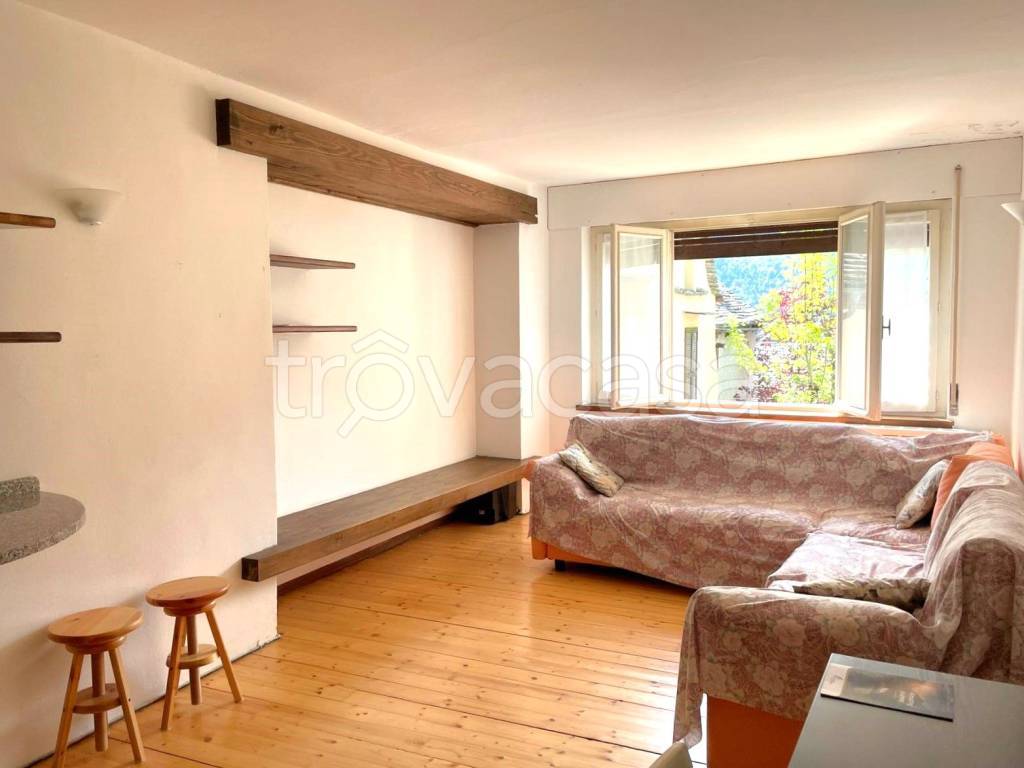 Appartamento in vendita a Toceno via Benefattori, 12