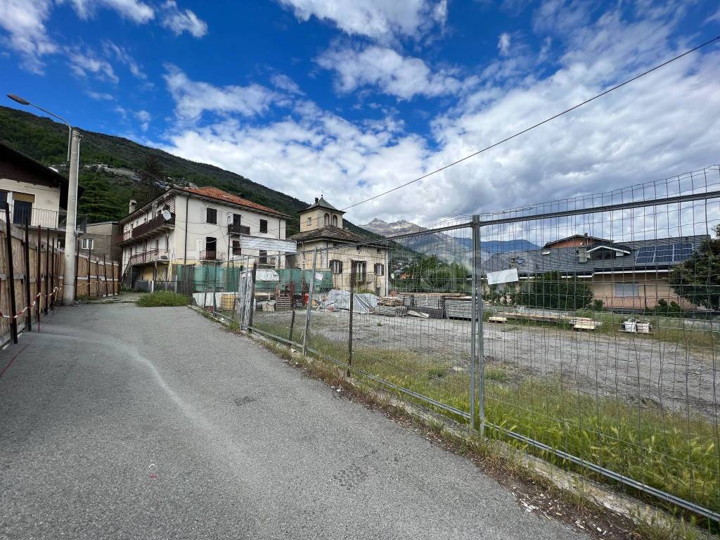 Casa Indipendente in vendita ad Aosta regione Crou, 4