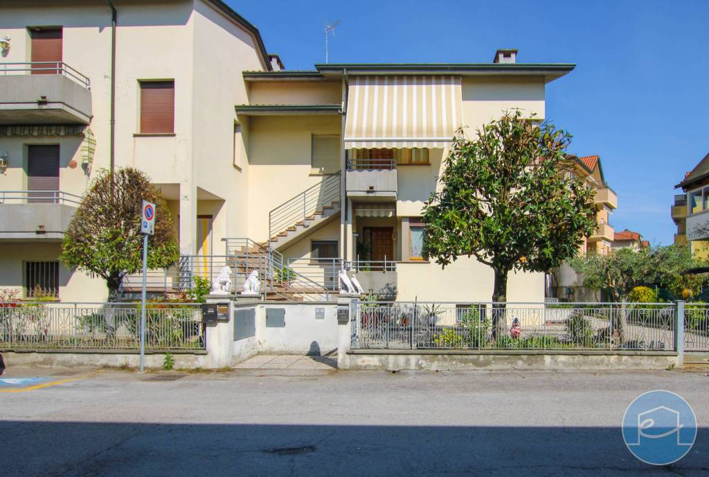 Appartamento in vendita a Cesenatico via Cremona, 18