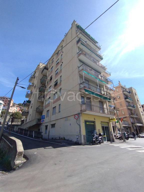 Appartamento in vendita a Genova salita alla Chiesa di Fegino, 2
