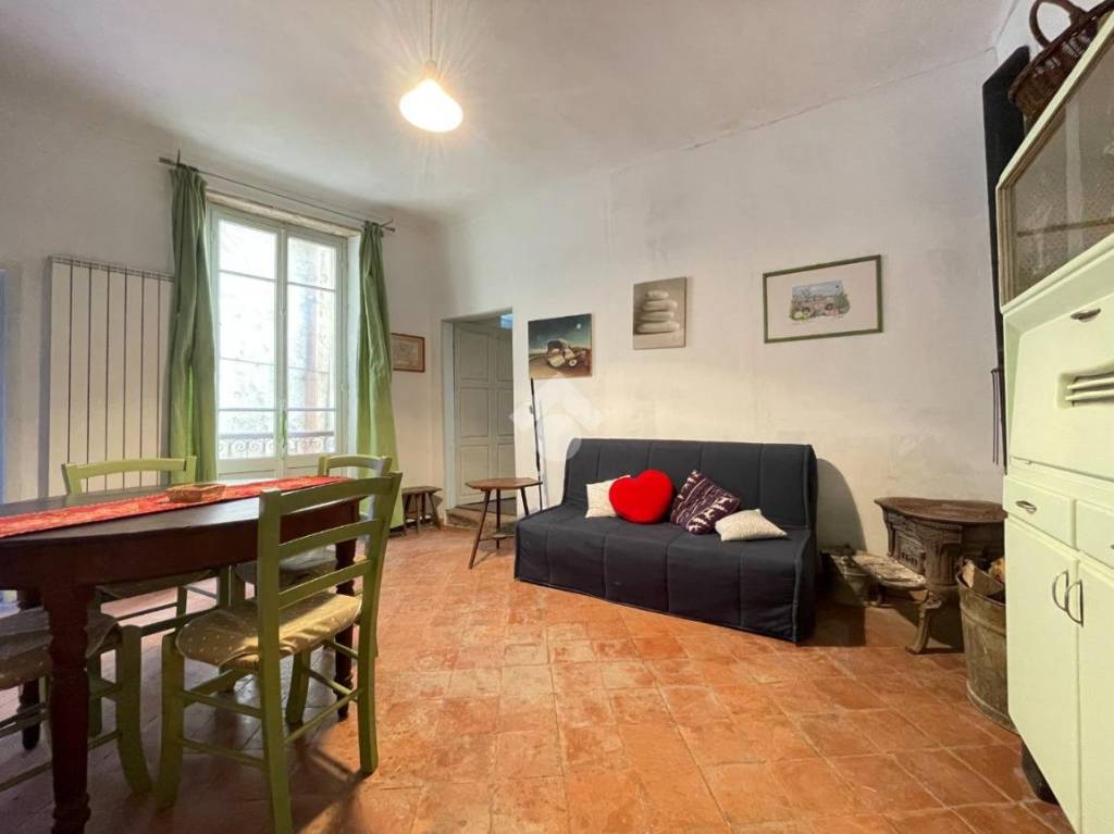 Appartamento in vendita a Pigna via Colla, 71