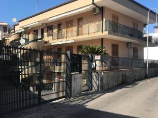 Appartamento in in vendita da privato ad acireale via canale torto, 45
