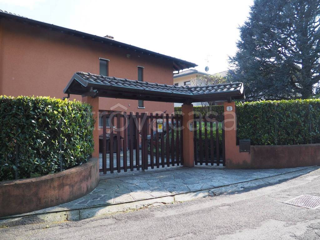 Villa in vendita a Como via Luigi Agliati, 5
