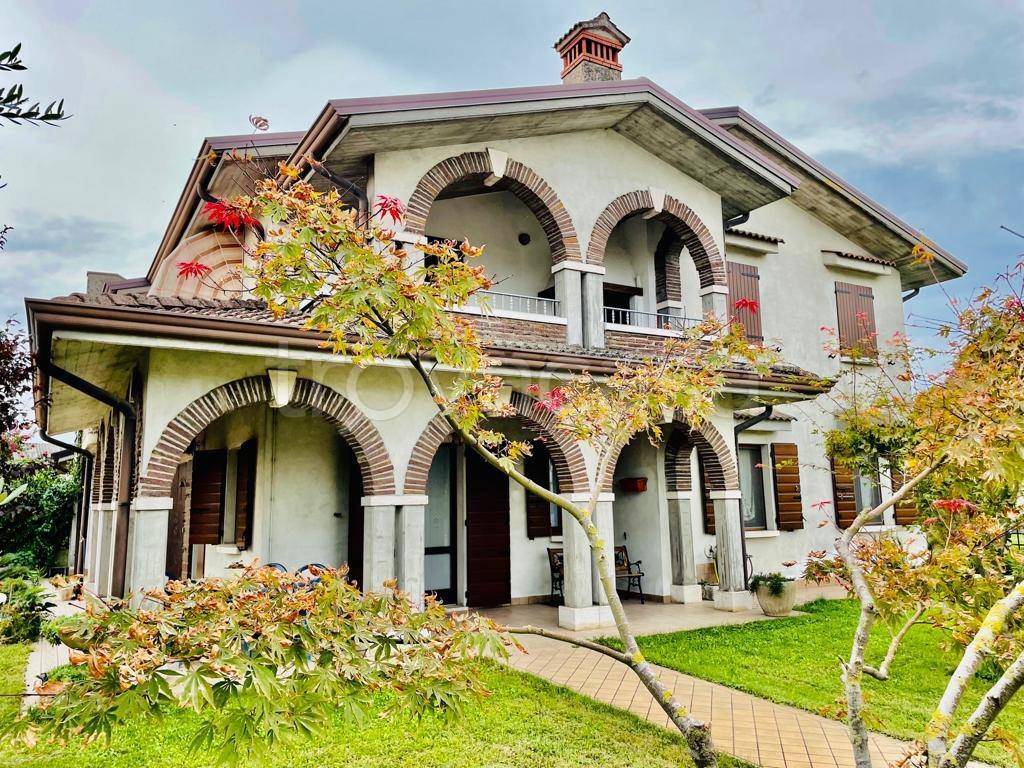 Villa Bifamiliare in vendita a Sorgà