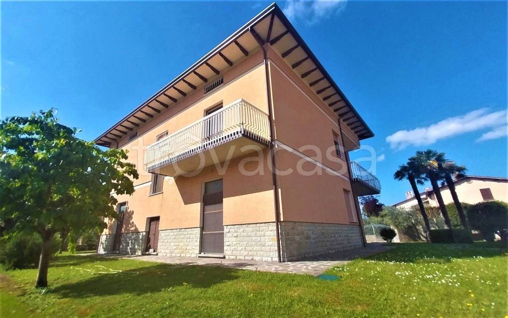 Villa Bifamiliare in vendita a Spello via Gigliara