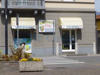 Gelateria in vendita a germignaga piazza 10 settembre