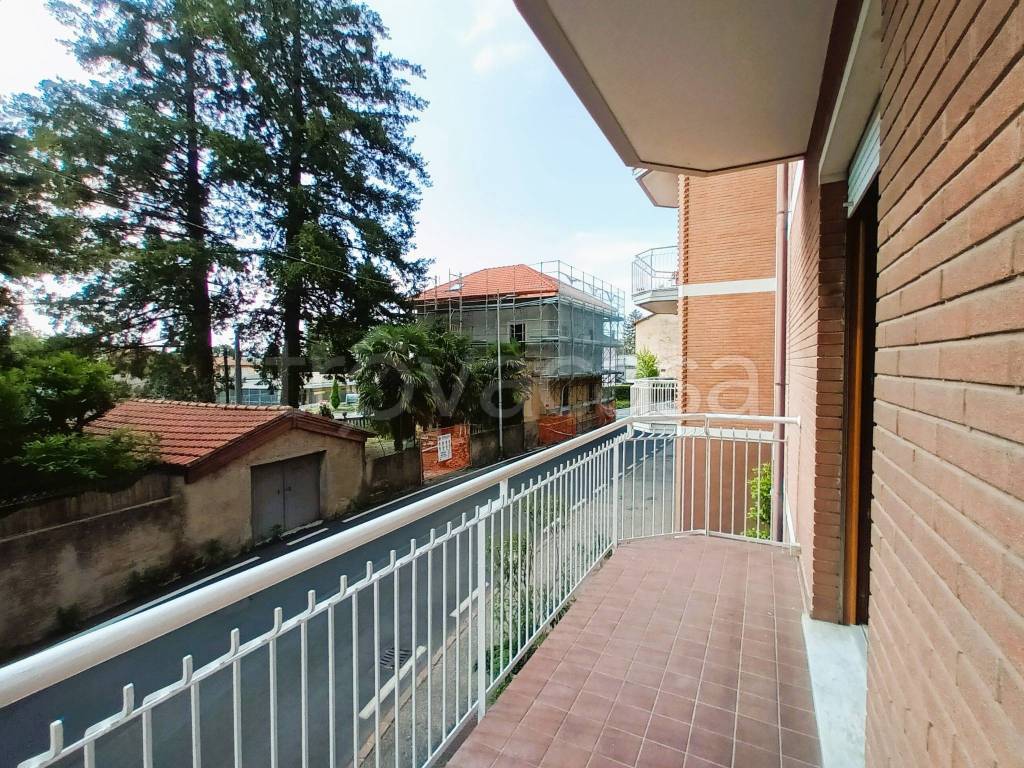 Appartamento in vendita a Induno Olona via Abbondio Sangiorgio, 18