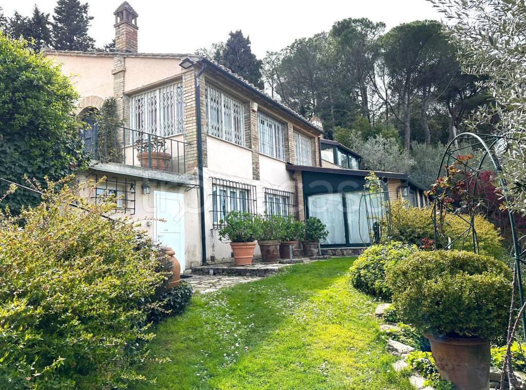Appartamento in vendita a Perugia strada Vicinale di Colle San Giorgio, 82