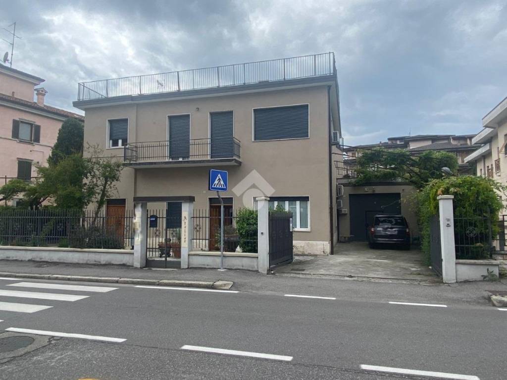 Ufficio in affitto a Brescia via Chiusure, 329
