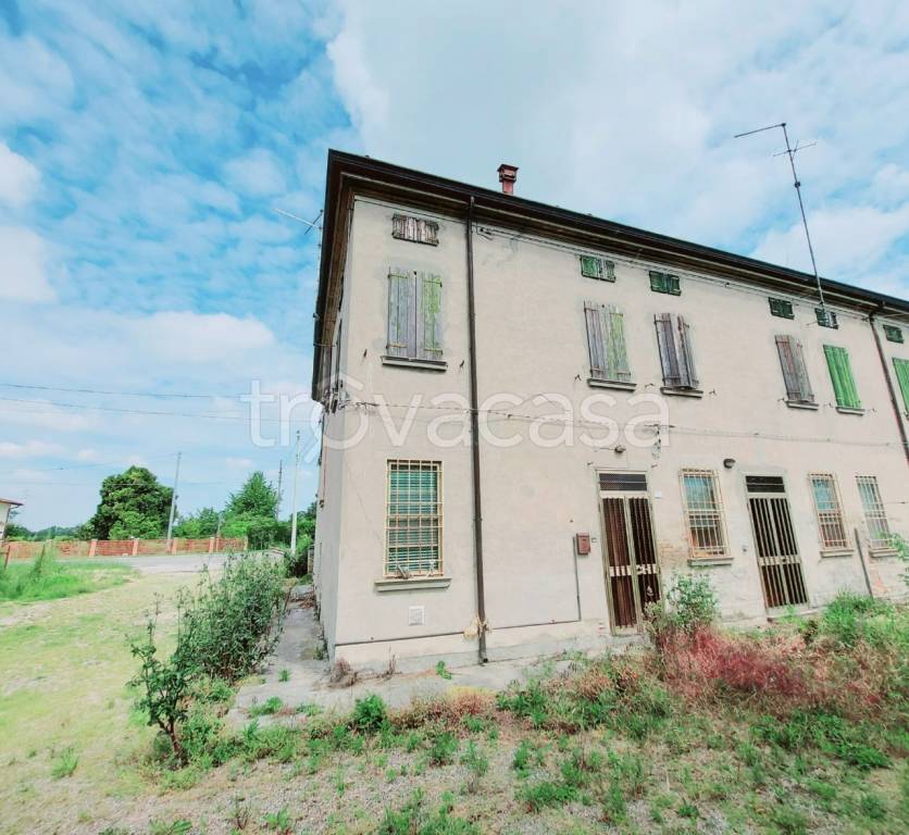 Casa Indipendente in vendita a Riva del Po
