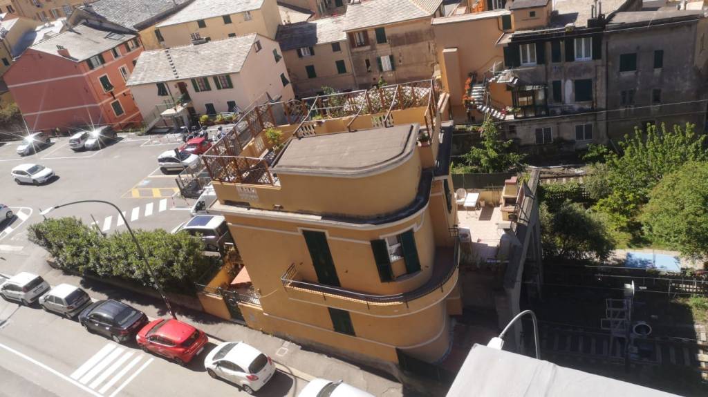 Casa Indipendente in vendita a Genova via Gaspare Buffa, 5