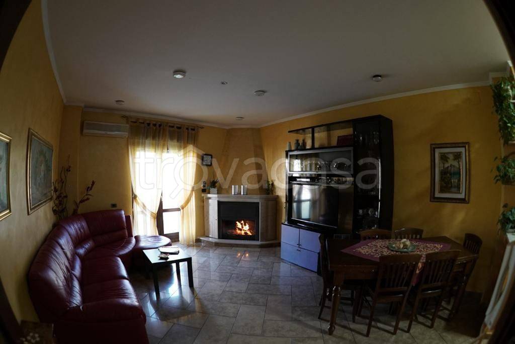 Appartamento in in vendita da privato a Buonabitacolo via Riva Peglio, 29