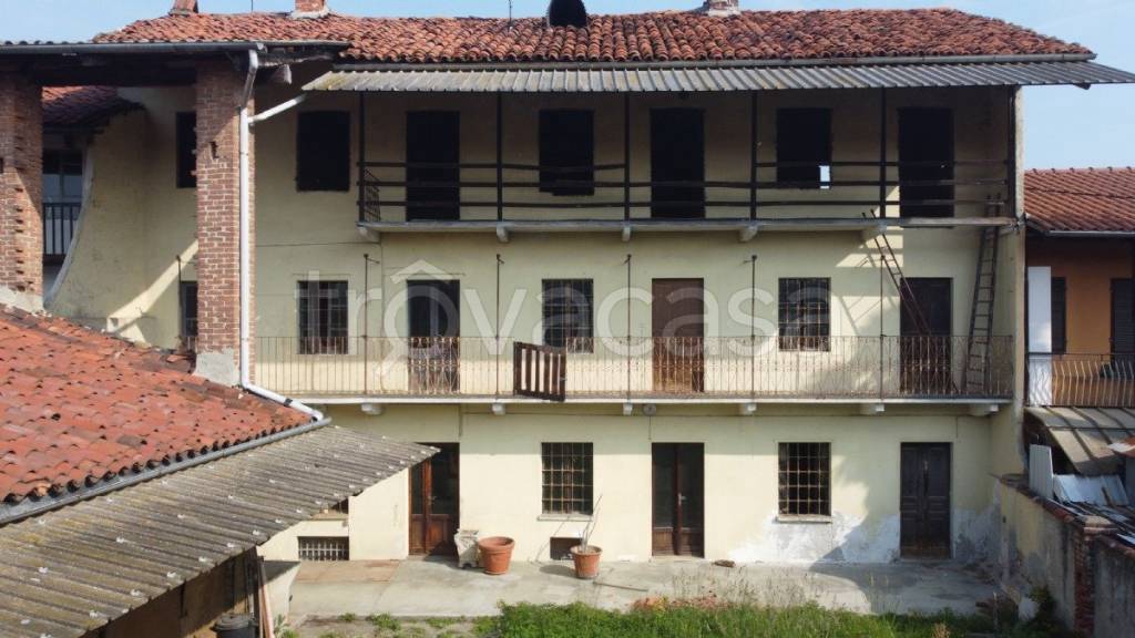 Casa Indipendente in vendita a Romano Canavese vicolo Novaletti, 6