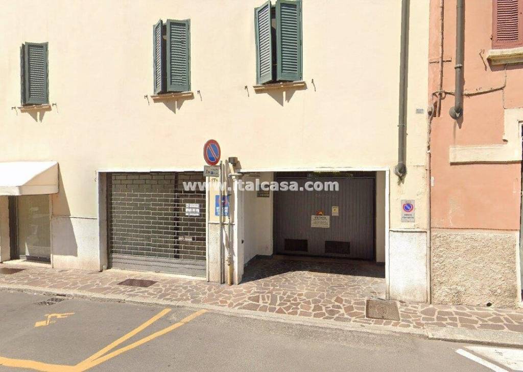 Garage in vendita a Mantova