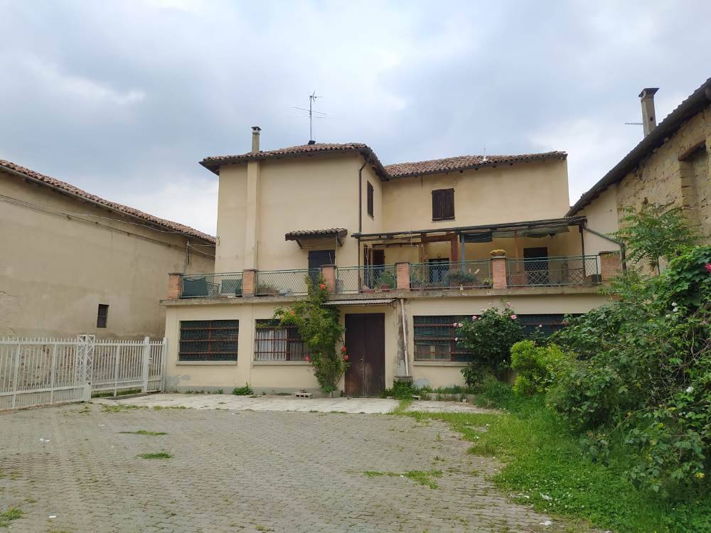 Casale in vendita a Mombello Monferrato via Biliani, 79