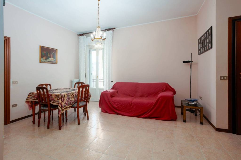 Appartamento in vendita a Parma via Brescia, 11