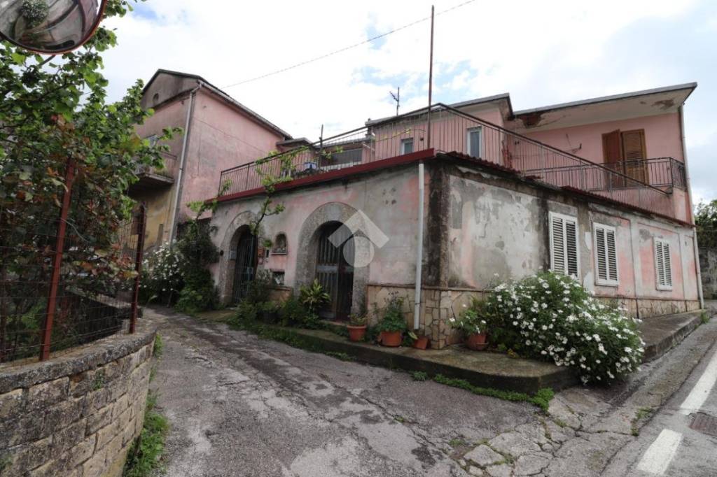Casa Indipendente in vendita a Fisciano curteri, 37