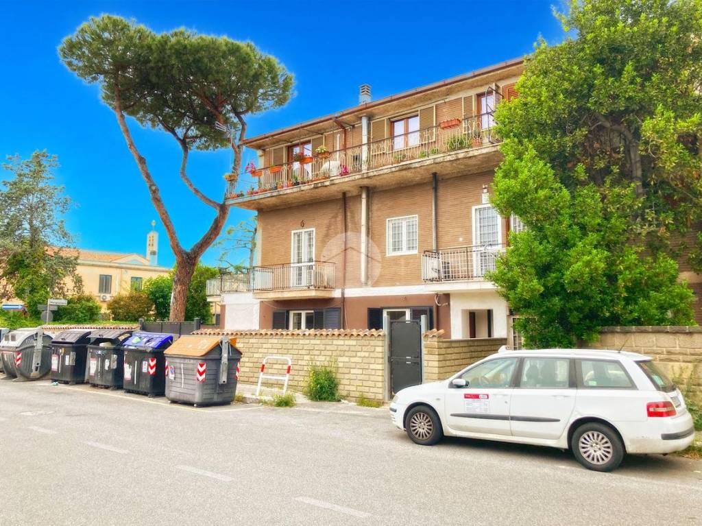 Appartamento in vendita a Roma via Casale Ferranti, 60