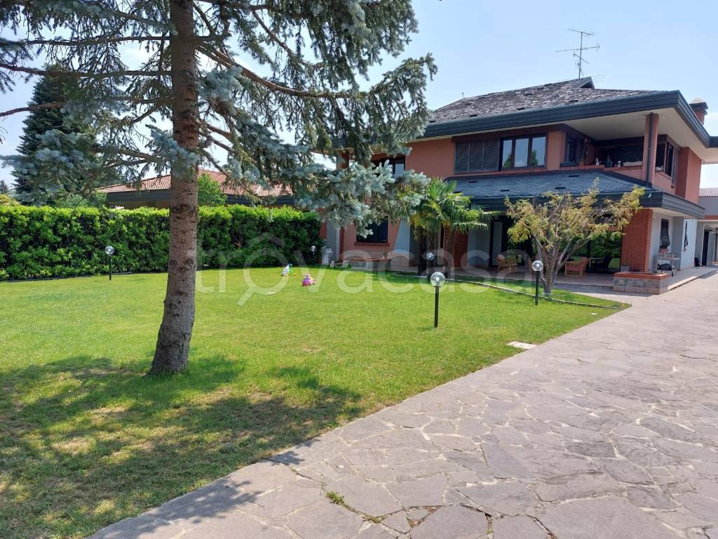 Villa in in vendita da privato a Dairago via Crocifisso, 17