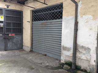 Garage in affitto a torino via pollenzo, 10