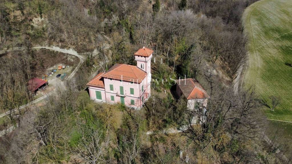 Villa Bifamiliare in vendita a Borghetto di Borbera località Castelluccio