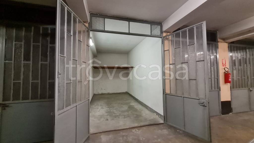 Garage in vendita a Torino via Sette Comuni, 57