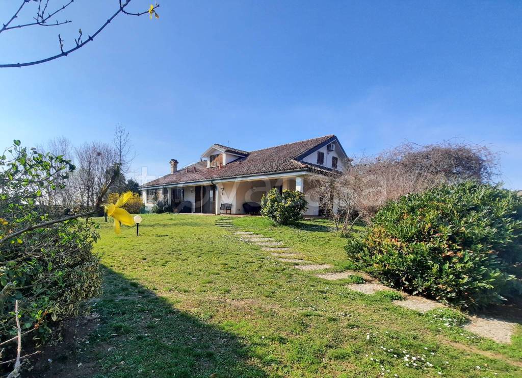 Villa in vendita a Carbonara Scrivia