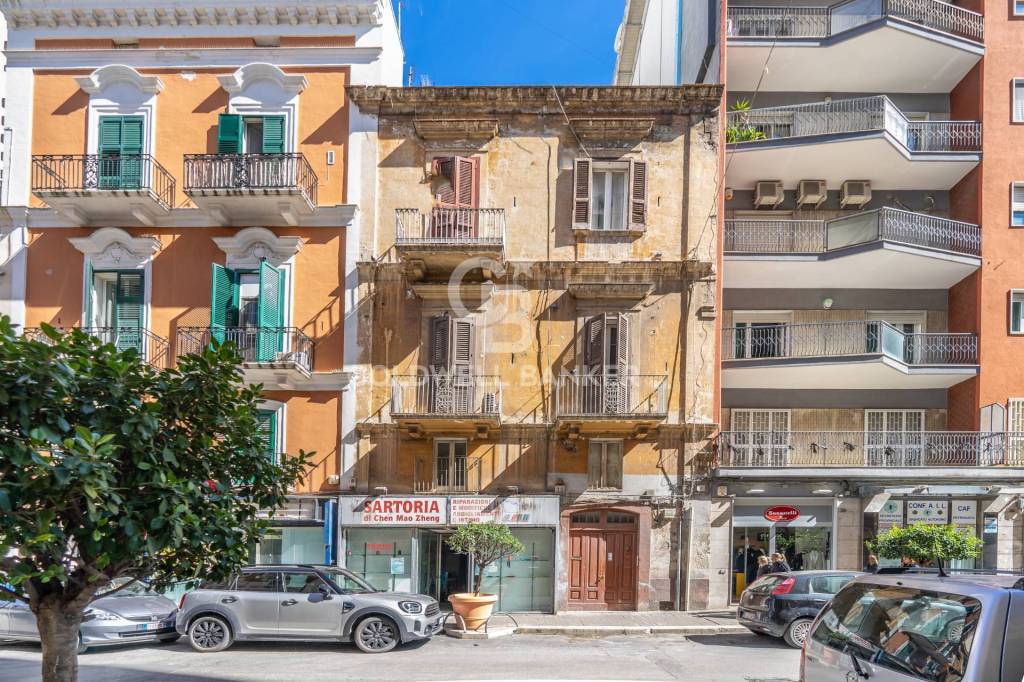 Intero Stabile in vendita a Bari via Manzoni, 18