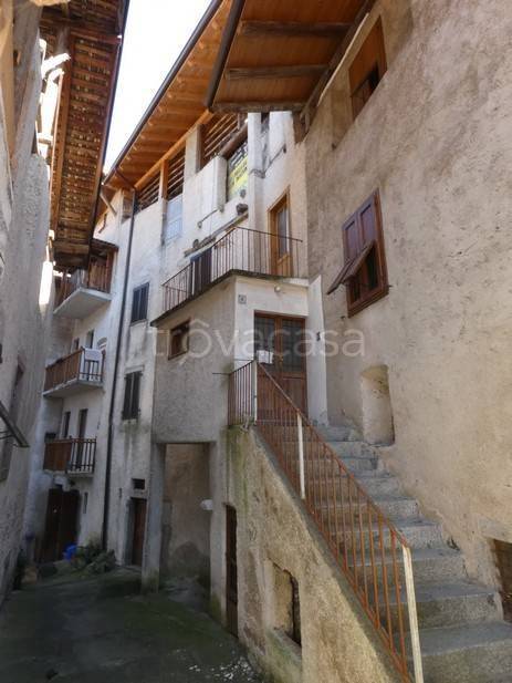 Casa Indipendente in vendita a Borgo Chiese via g.Gregorio, 6