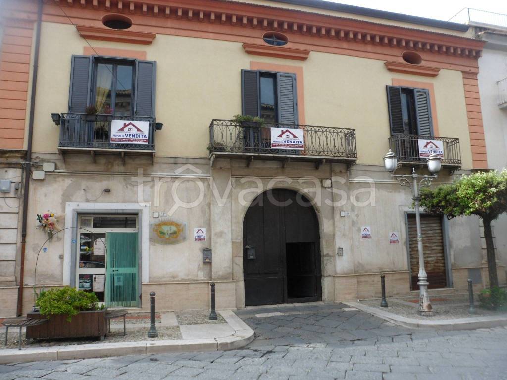 Appartamento in vendita ad Airola corso Giuseppe Montella, 29