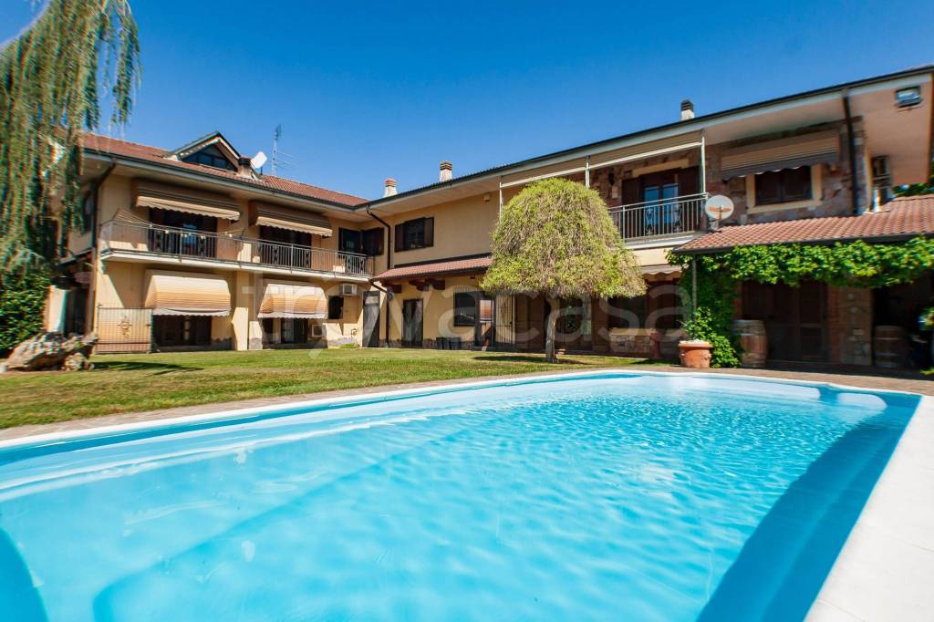 Villa Bifamiliare in vendita a Nizza Monferrato strada Alessandria, 39