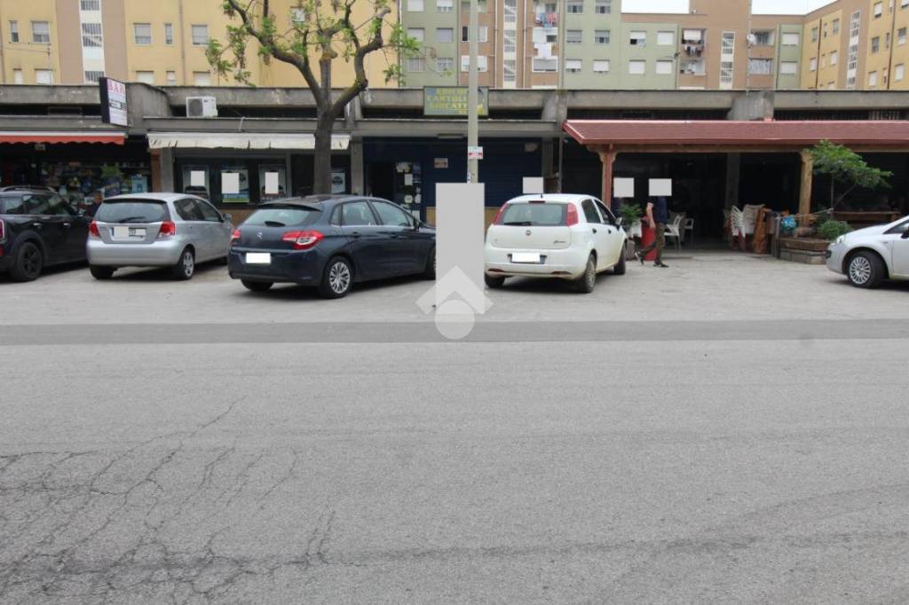 Garage in vendita a Brindisi piazza Raffaello, 7